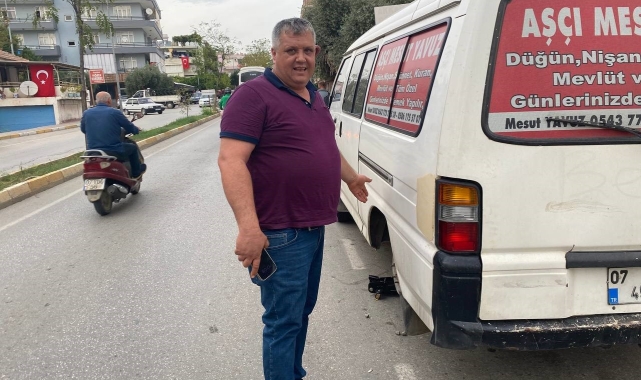 Araçların lastiklerine dadanan adam mahalleliyi canından bezdirdi