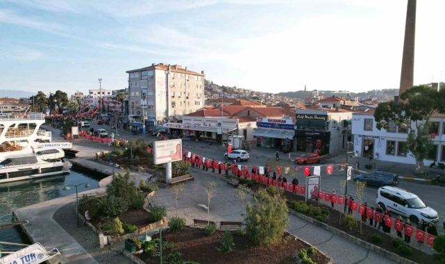 Atatürk Ayvalık'ta özlemle anıldı