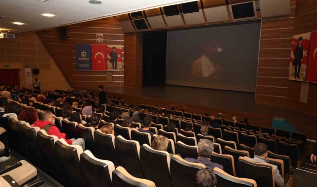 Atatürk özel film gösteri ile anıldı