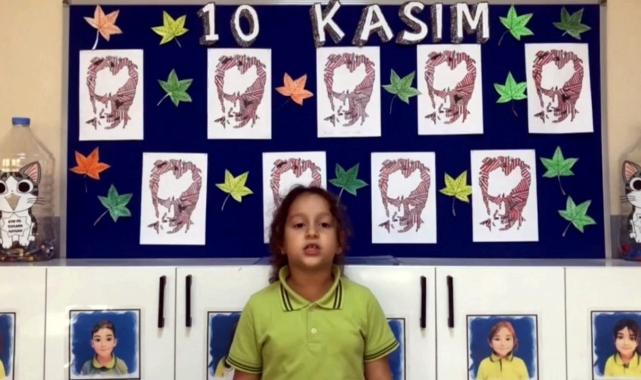 Atatürk şiirini okuyan minik gözyaşlarını tutamadı