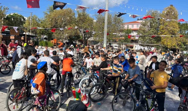 Ayvacık'ta bisiklet turu etkinliği