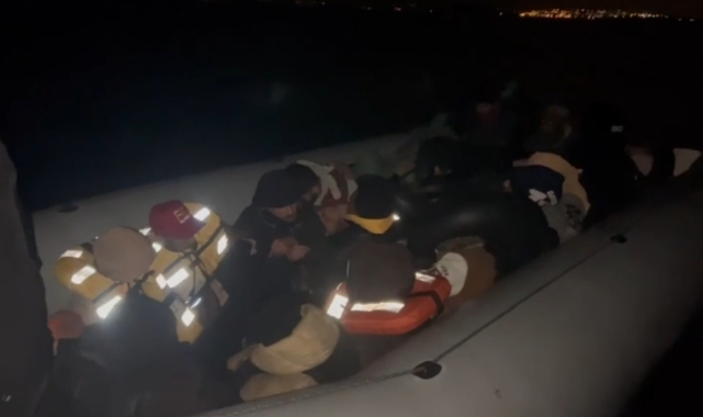 Ayvalık'ta 23 düzensiz göçmen yakalandı