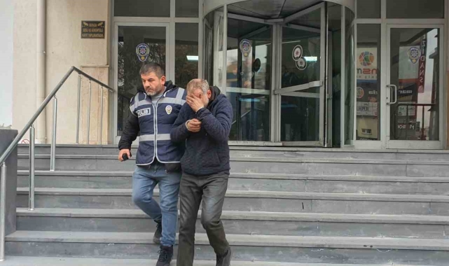 Bağ evlerinden hırsızlık yapan 4 kişi yakalandı