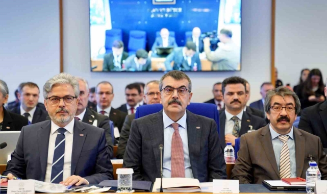 Bakan Tekin'den 'Öğretmenlik Meslek Kanunu' açıklaması: "Gerekli adımları atacağız"