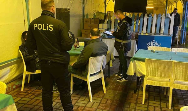 Balıkesir'de 4 aranan şahsa gözaltı