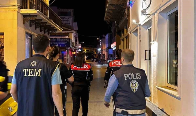 Balıkesir'de 'Huzur' operasyonu: 8 aranan şahsa gözaltı