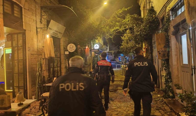 Balıkesir'de polis 2 şüpheli şahsı yakaladı