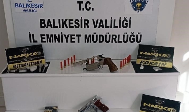 Balıkesir'de polisten 74 şahsa narkotik operasyonu