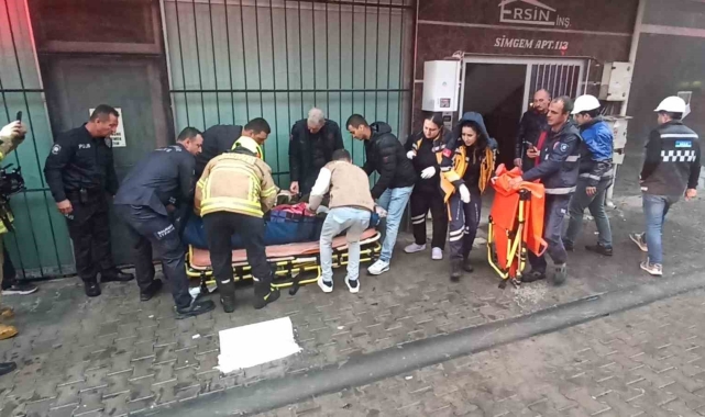 Balıkesir'de yangın, bir kişi dumandan etkilenerek hastaneye kaldırıldı