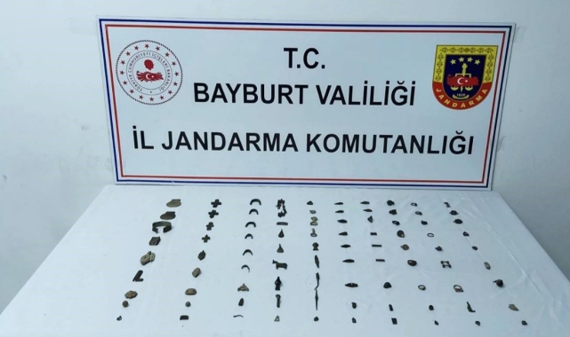 Bayburt'ta Roma ve Bizans dönemine ait 91 parça tarihi eser ele geçirildi