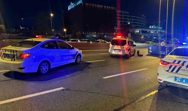 Bayrampaşa&#039;da otomobilin çarptığı yaya hayatını kaybetti, sürücü olay yerinden kaçtı