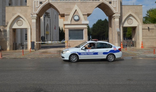 Beyşehir'de polis, huzuru bozan trafik magandalarına geçit vermiyor