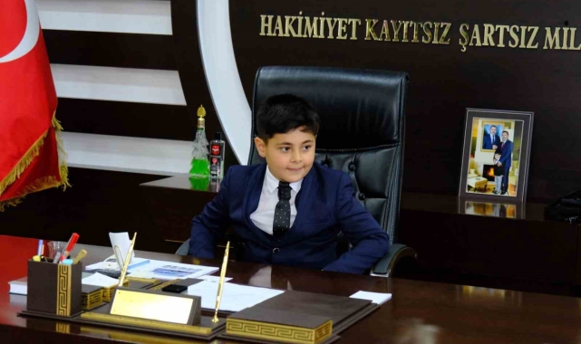 Bir günlük 'Süper Başkan' oldu