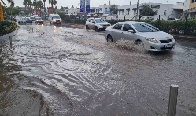 Bodrum'da sağanak yağış