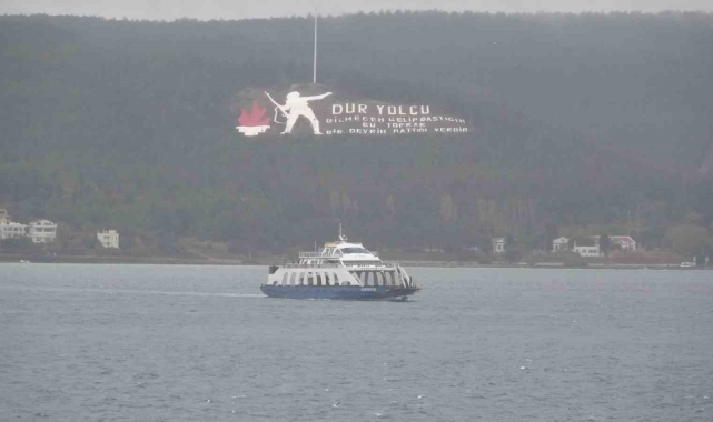 Bozcaada'ya bazı feribot seferlerine fırtına engeli