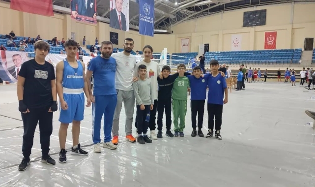 Bozüyük Belediyesi Eğitim ve Spor Kulübü 100. Yıl Boks Turnuvası'nda 7 derece elde etti