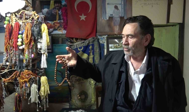 Bu tespih elleri dezenfekte ediyor