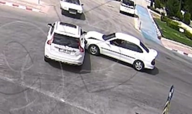 Burdur'da dikkatsizlik sonucu meydana gelen kazalar KGYS kameralarına yansıdı