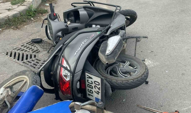 Bursa'da 2 motosiklet çarpıştı