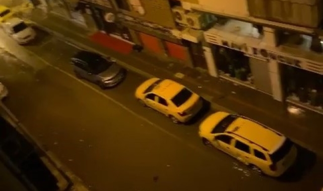 Bursa'da deniz taştı, gemi yan yattı
