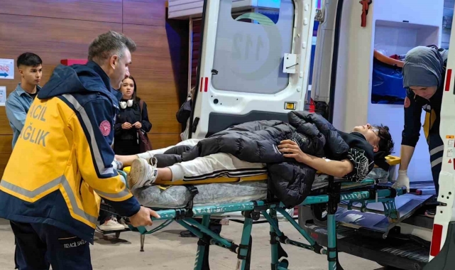 Bursa'da motosikletle kamyon çarpıştı, 1 kişi yaralandı