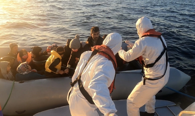 Çanakkale'de 49 kaçak göçmen yakalandı, 23 kaçak göçmen kurtarıldı