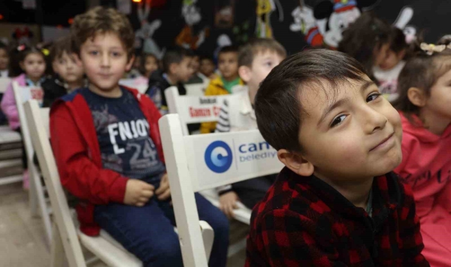 Canik'te minikler tiyatroyla öğrendi