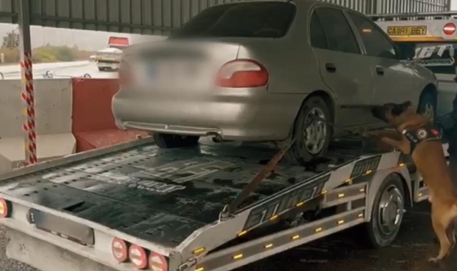 Çekici üzerinde kaza süsü verilmiş otomobilde 75 kilo 750 gram uyuşturucu ele geçirildi
