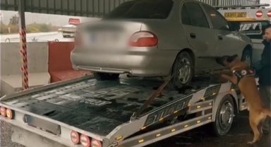 Çekici üzerinde kaza süsü verilmiş otomobilde 75 kilo 750 gram uyuşturucu ele geçirildi