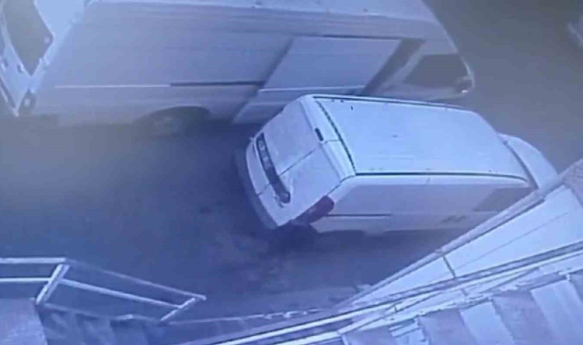 Çekmeköy'de aracı çalan hırsız trafik kurallarına uyarak kaçtı
