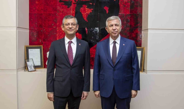 CHP lideri Özel, Mansur Yavaş'ı kabul etti