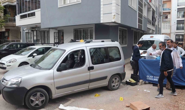Çıkmaz sokakta sıkıştırdıkları araca kurşun yağdırdılar: 1 ölü, 2 yaralı