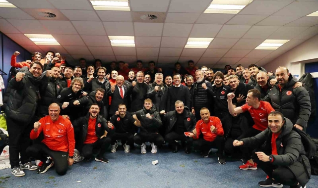 Cumhurbaşkanı Erdoğan, A Milli Futbol Takımı'nı telefonla tebrik etti