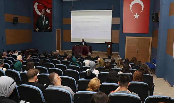 "CUMHURİYETE GİDEN YOLDA, DEMOKRASİ TARİHİMİZ"