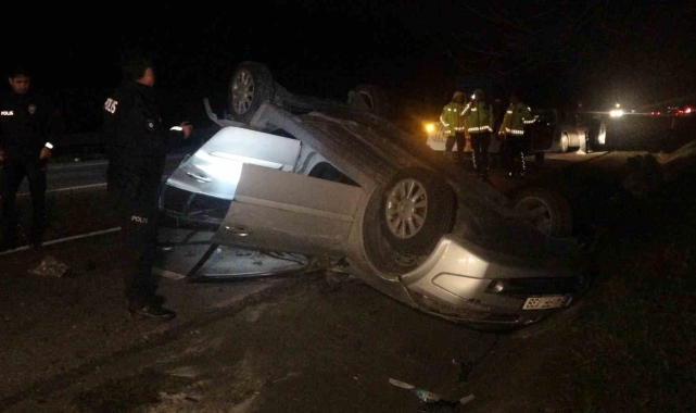 D-100'de takla atan otomobil su kanlına devrildi: 1 yaralı