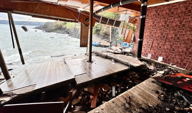 Dalgaların vurduğu Sarıyer Garipçe'deki son durum havadan görüntülendi