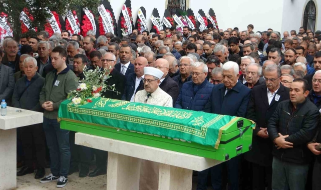 Denizli'deki kazada hayatını kaybeden tur rehberi son yolculuğuna uğurlandı