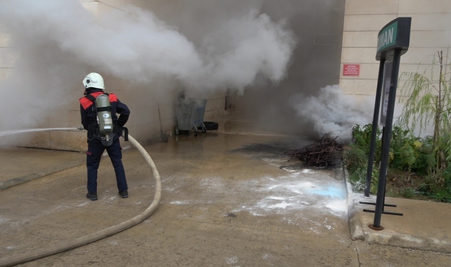Derecik Devlet Hastanesi'nde deprem ve yangın tatbikatı yapıldı