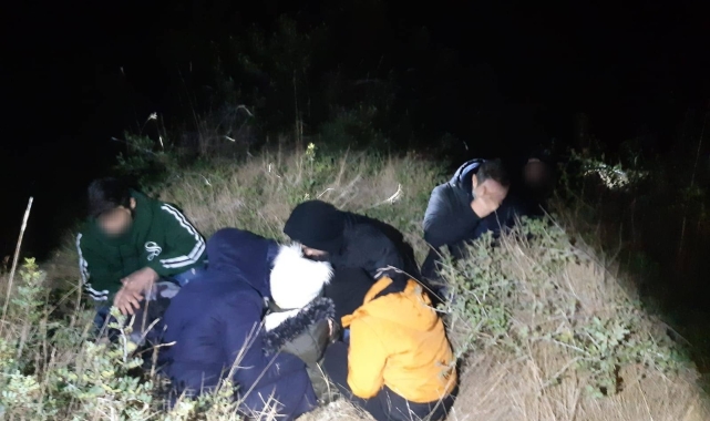 Didim'de 20 düzensiz göçmen ve 2 organizatör yakalandı