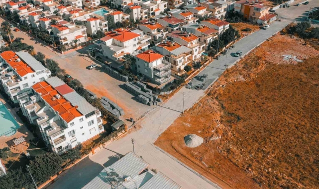 Didim'de yol çalışmaları devam ediyor