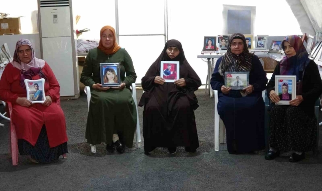 Diyarbakır annelerinin HDP önündeki nöbeti sürüyor