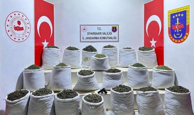 Diyarbakır'da 914 kilogram esrar ele geçirildi: 2 gözaltı