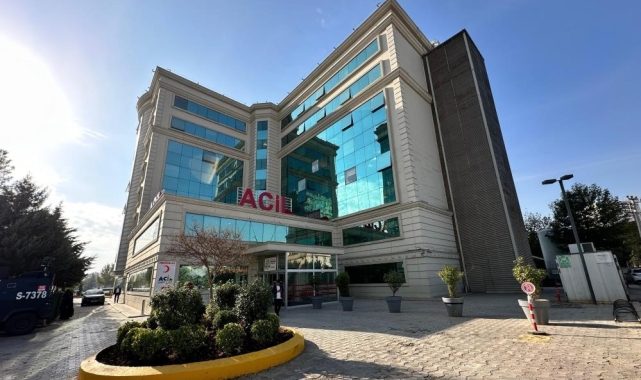 Diyarbakır'da evde tüfekle vurulmuş halde bulunan kadın hayatını kaybetti