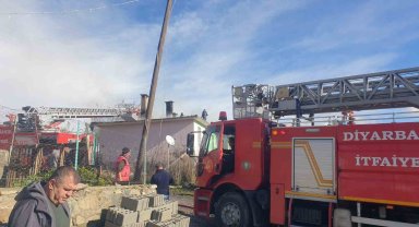 Diyarbakır'da pazarda olan vatandaşın evi küle döndü