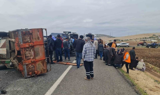 Diyarbakır&#039;da tır ile traktör çarpıştı: 1 ölü, 1 yaralı