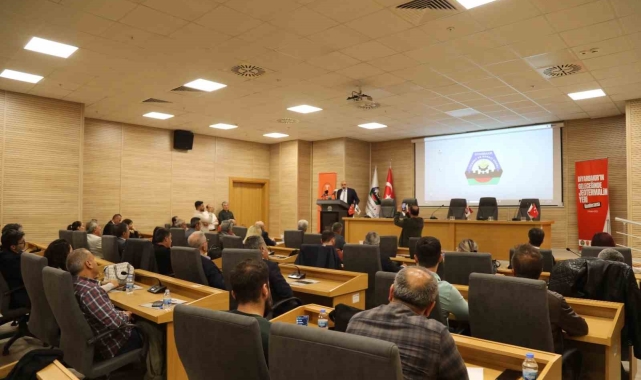"Diyarbakır'ın Geleceğinde Jeotermalin Yeri Konferansı" düzenlendi