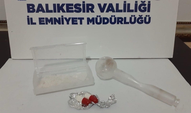 Dolandırıcılık ve sahtecilikten aranan şahıs Bandırma&#039;da yakalandı