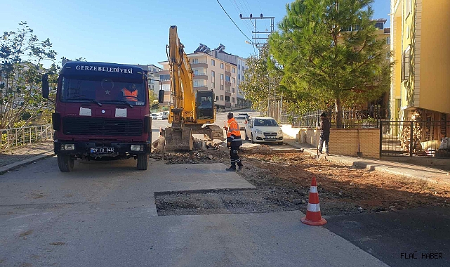DÖRT KOLDAN SÜRÜYOR!