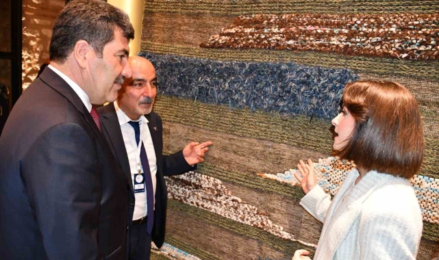 Dünya halı üretiminin merkezi Türkiye, dünya halı modasında da belirleyici