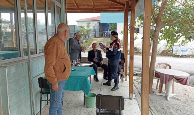 Edirne jandarması vatandaşları aile içi şiddete karşı bilgilendirdi